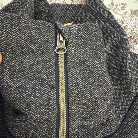 Lululemon Daily Yoga Jacket Sz 4 - Picture 6 of 6